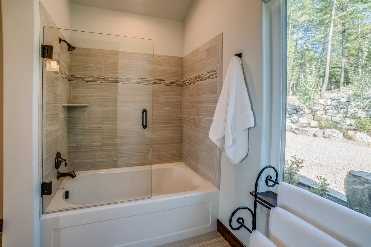 Shower & Tub Installation in Pahokee